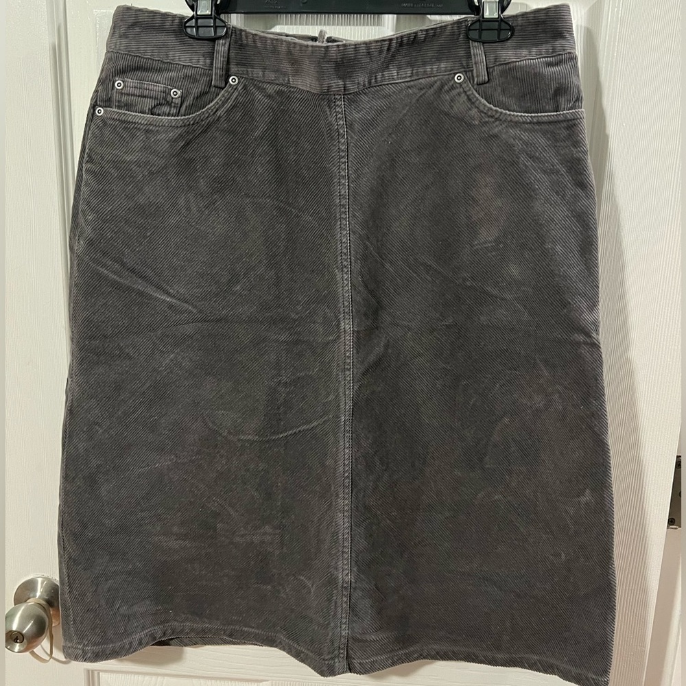 Hennes Woman’s corduroy gray skirt.